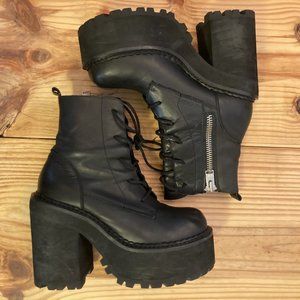UNIF Choke Boot Size 8